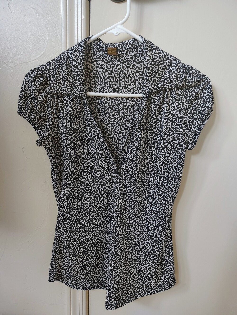 Copper Key Women's M Black White Geometric Chiffon Button Blouse Top